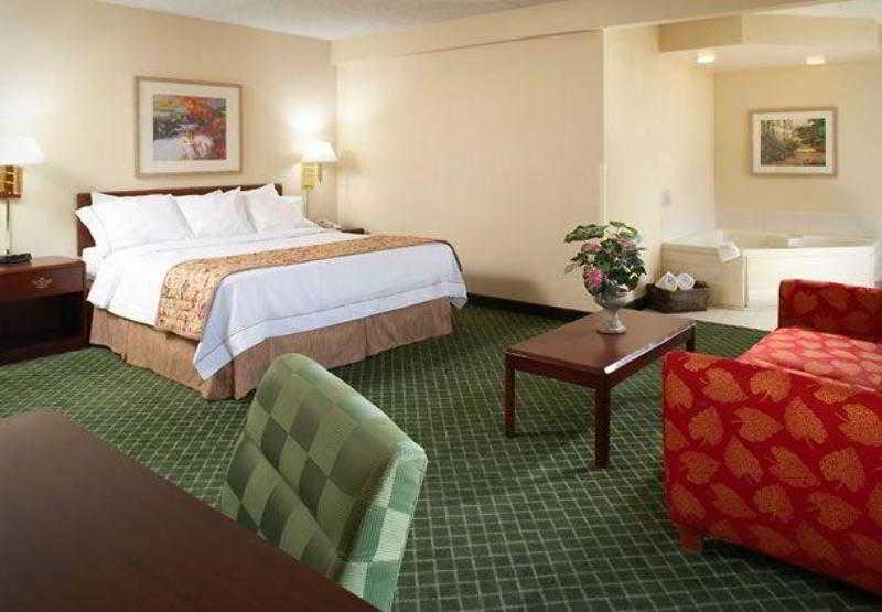 Fairfield Inn By Marriott East Rutherford Meadowlands Екстериор снимка